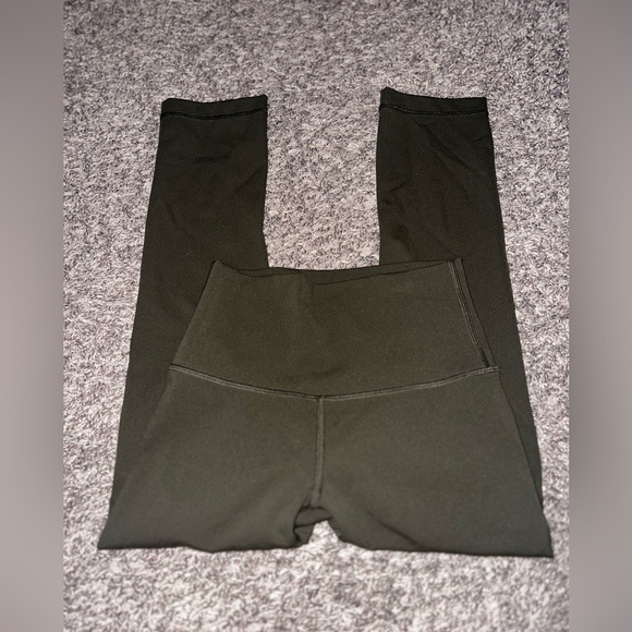 Women’s Lululemon Wunder Under Crop (High-Rise) *Full-On Luxtreme 21" Size 2 - Picture 1 of 15